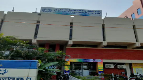 सात खातों से आठ बार में ट्रांसफर हुई रकम