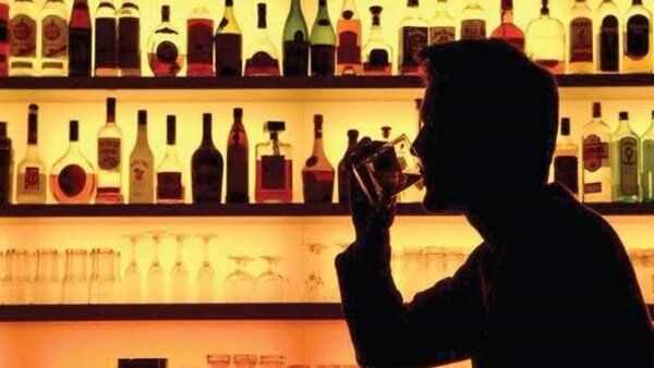 कोरोना में रद्द हो गई थी पार्टी