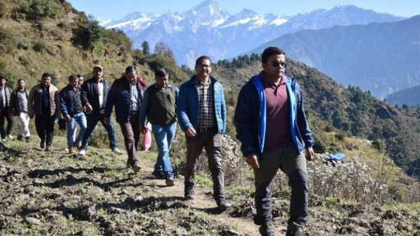 रात्रि प्रवास डुमक गांव मे ही किया