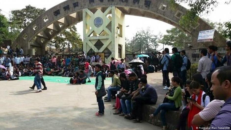 असम में युवाओं की नई मुश्किल