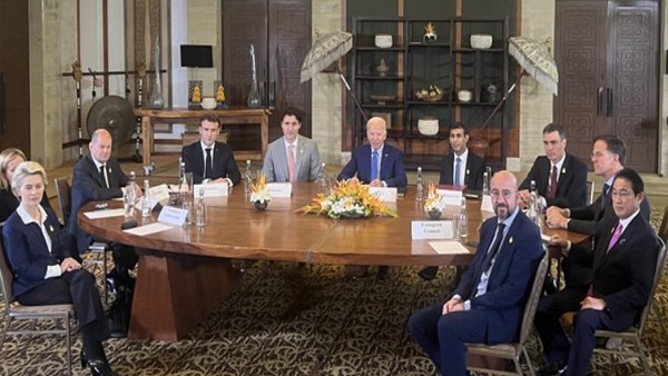 वायरल तस्वीर में कौन-कौन से नेता? 