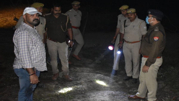 पुलिस के साथ मुठभेड़