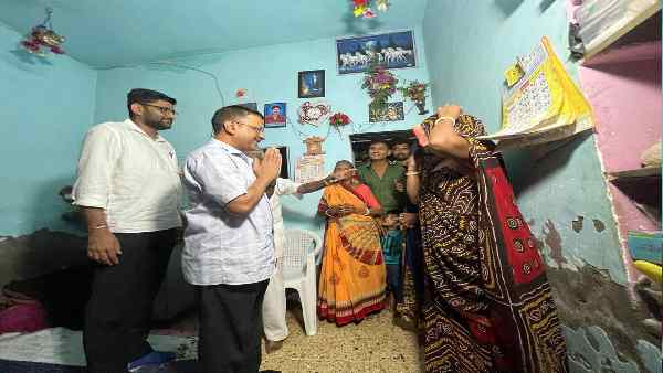 गुजरात चुनाव से पहले AAP का प्रदर्शन