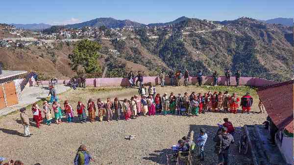 82,301 ज्यादा महिलाओं ने किया मतदान 82,301 ज्यादा महिलाओं ने किया मतदान