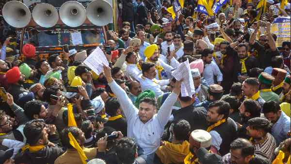 हिमाचल प्रदेश में 12 नंबर को वोटिंग, 8 दिसंबर को मतगणना
