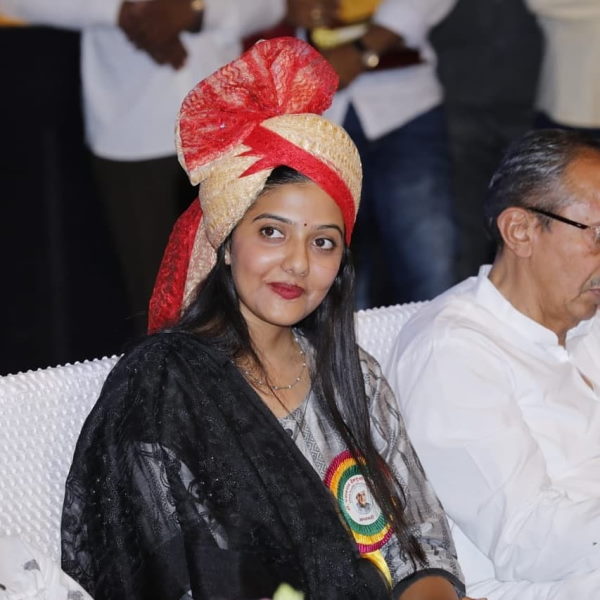  आईएएस सृष्टि जयंत देशमुख बोलीं-'मैं जिंदा हूं'