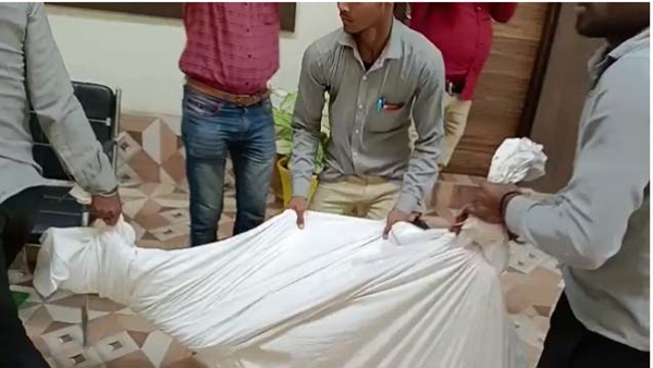कहां घूमने गए थे दोनों युवक-युवती ?