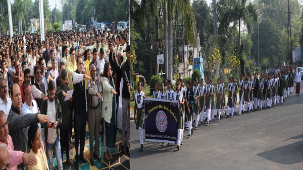 स्कूली बच्चों ने निकाली प्रभात फेरी स्कूली बच्चों ने निकाली प्रभात फेरी