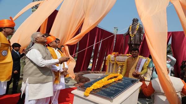 उद्यमशीलता की सोच विकसित करे