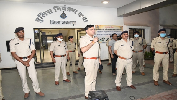 जांच में जुटी पुलिस, पीएम के लिए भिजवाया शव जांच में जुटी पुलिस, पीएम के लिए भिजवाया शव