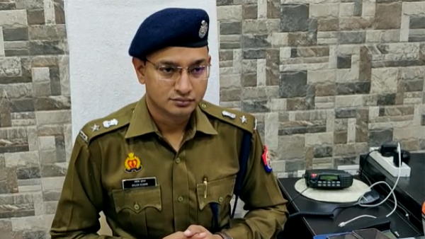 पुलिस की टीमें तलाश में जुटी