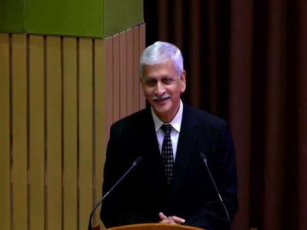 भारत के 49वें मुख्य न्यायाधीश थे यूयू ललित