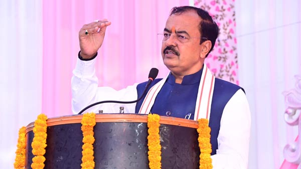 एक रहें चाहे अलग, खिलेगा तो कमल