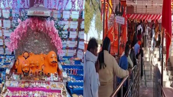पूरा प्रसाद भक्‍त ही प्रसाद लाते हैं 