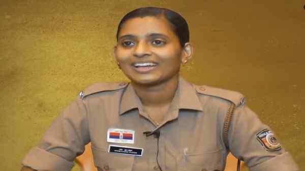 'वर्दी में मेरा मातृत्व जाग गया था'