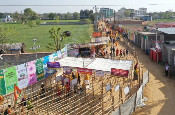 बैठक में अधिकारी मौजूद थे