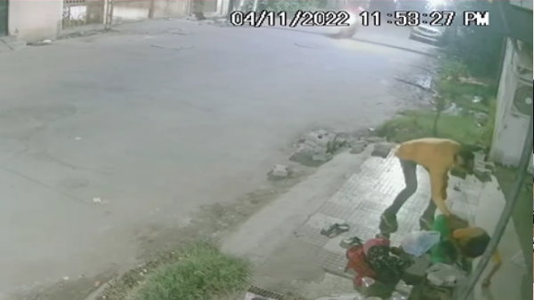 a man ran away taking a child from a women forcibly in saharanpur