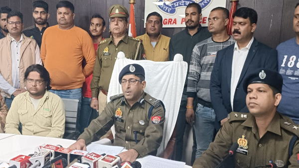 Agra police recovered two and a half year old child safely in 24 hours the kidnapper was about to sell Mayank