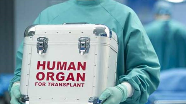 जानें लड़की की क्या है उम्र जानें लड़की की क्या है उम्र