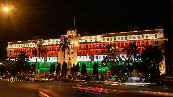 'मी नाथूराम गोडसे बोलतोय' नाटक पर लगा था प्रतिबंध