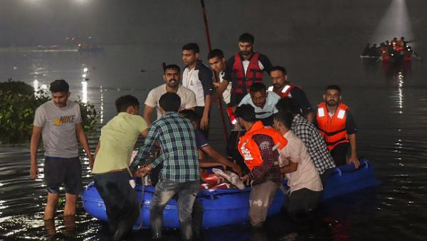 ओरेवा ग्रुप की कंपनी को 15 साल का ठेका