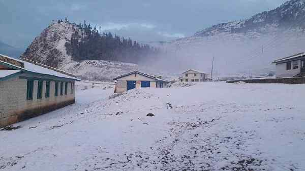 हिंदुओं और बौद्धों को मंदिर जाने से रोक रहा है चीन- रिपोर्ट