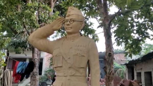 250 महापुरूषो की प्रतिमा बना चुके हैं