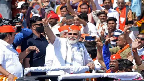 जितने कड़वे बोल मोदी उतने मजबूत