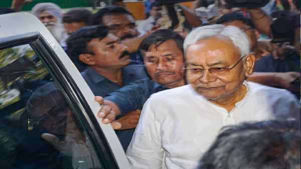 'नल-जल योजना' फेल- नीतीश के मंत्री