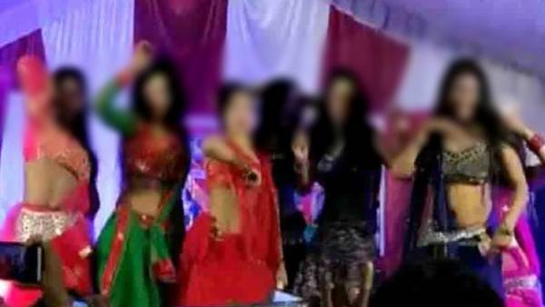 ऑर्केष्ट्रा की आड़ में मानव तस्करी