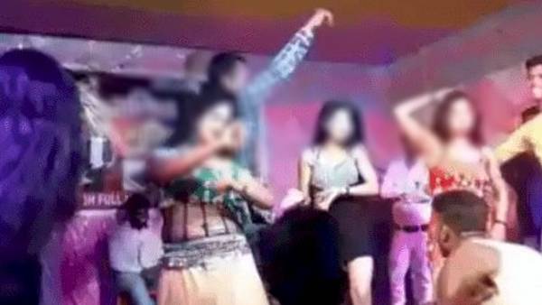 मजबूरी में शुरू किया ऑर्केष्ट्रा में काम