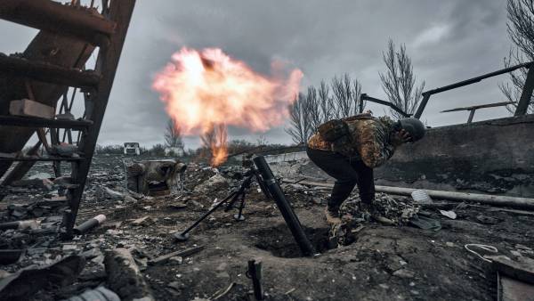 यूक्रेन जंग में हो रही भारी बर्बादी यूक्रेन जंग में हो रही भारी बर्बादी