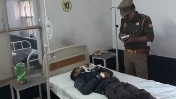 गले पर धारदार हथियार से किया वार