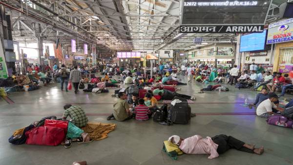 आतंकियों ने खूनी खेल को अंजाम दिया आतंकियों ने खूनी खेल को अंजाम दिया