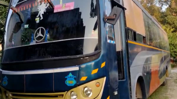 वॉल्वो बस में नकली नंबर प्लेट वॉल्वो बस में नकली नंबर प्लेट