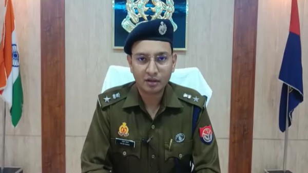 बहरूपिये को हो रहा है अफ़सोस