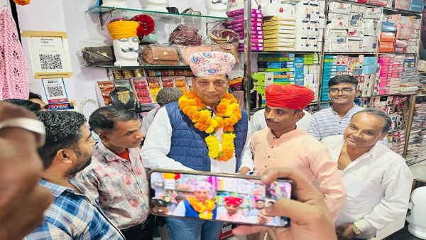 अनुशासनहीनता करने वाले तीनों नेताओं को बर्खास्त करें पार्टी