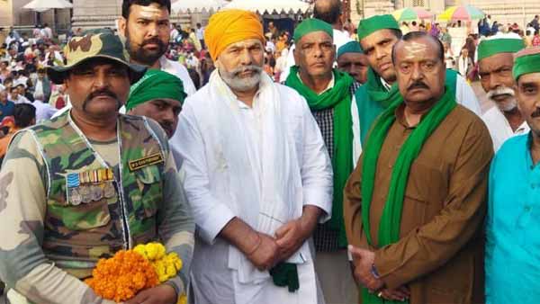 विपक्ष के नेताओं को देना चाहिए सहयोग