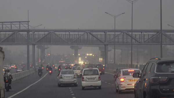 दिल्ली में ट्रकों पर भी प्रतिबंध