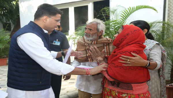 राहुल गांधी भारत जोड़ो यात्रा में व्यस्त