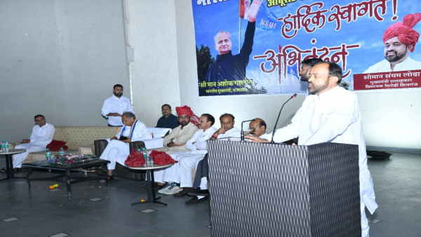 गड़बड़ी करने वाले अधिकारियों को मिली पदोन्नति