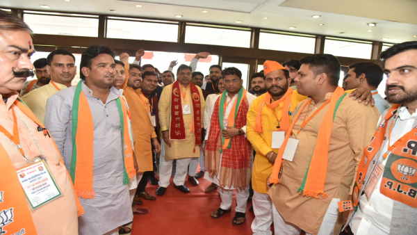 अगले महीने 5 तारीख को होगा मतदान