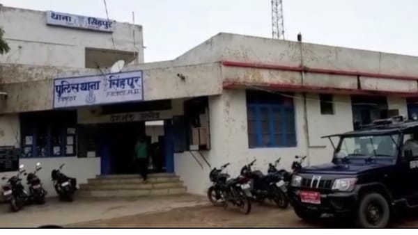 थाना प्रभारी ने बताया थाना प्रभारी ने बताया