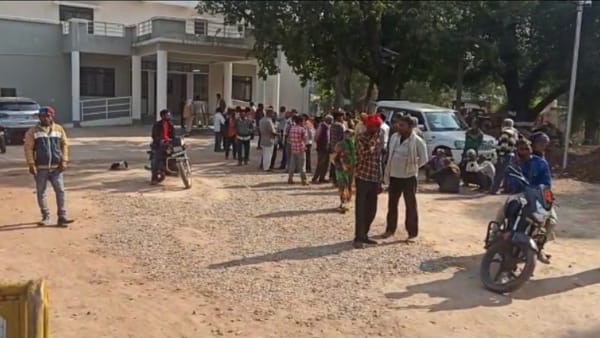 बिरसिंहपुर मार्केट घुमाने का लालच 