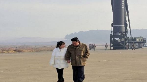 किम जोंग उन के कई सारी हवेलियां हैं....