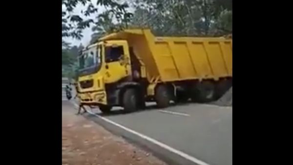 सुर्खियों में पापा की परी