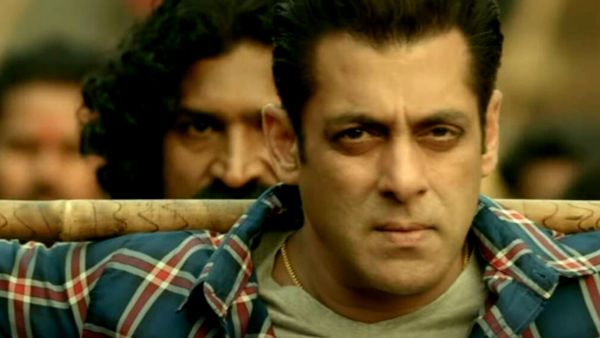 सरेआम 'भाईजान' को जड़ा थप्पड़ सरेआम 'भाईजान' को जड़ा थप्पड़