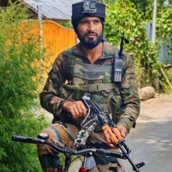  मुनाफ खान 2012 में बने थे फौजी