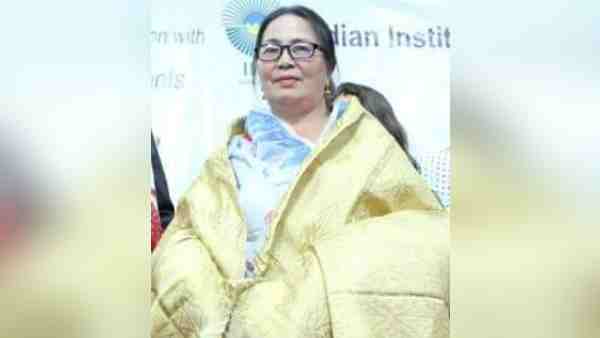 बेटी के जूते खरीदने के पैसे नहीं थे, ऊन से बनाए जूते बेटी के जूते खरीदने के पैसे नहीं थे, ऊन से बनाए जूते