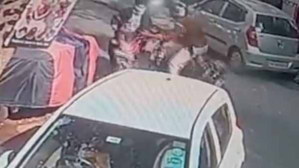 दिल्ली पुलिस पर बढ़ा लोगों का भरोसा